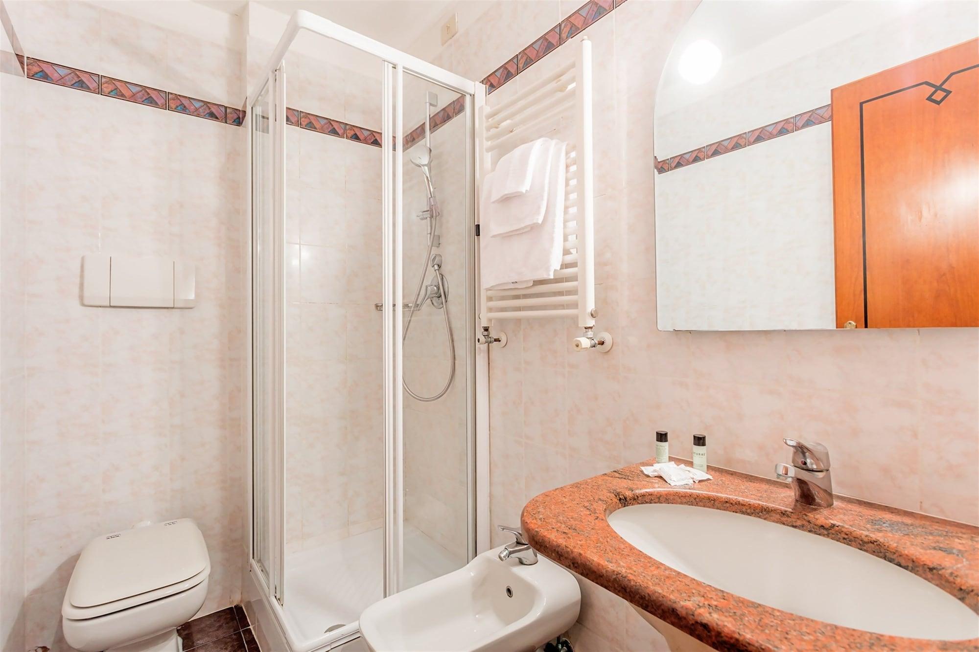Hotel Raeli Luce Rome