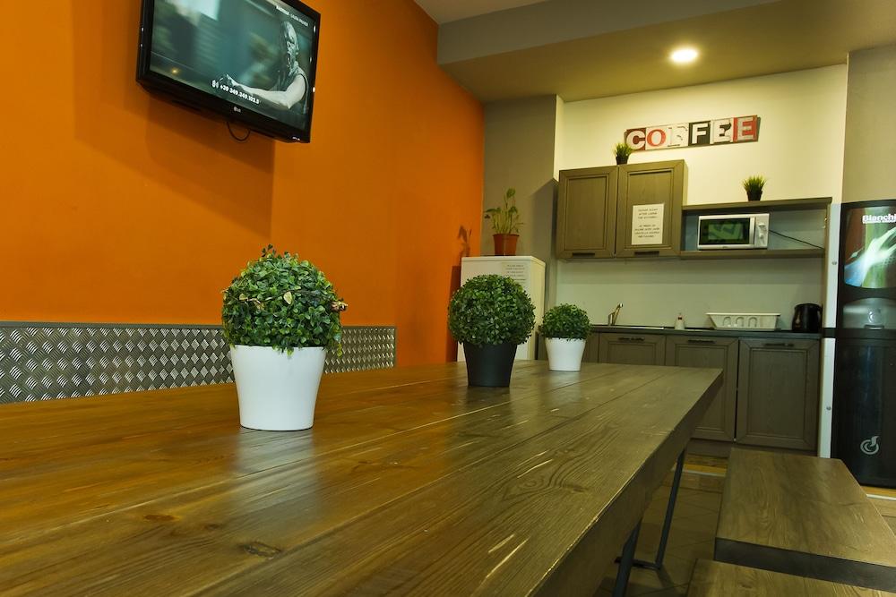 Youth Station Ostello