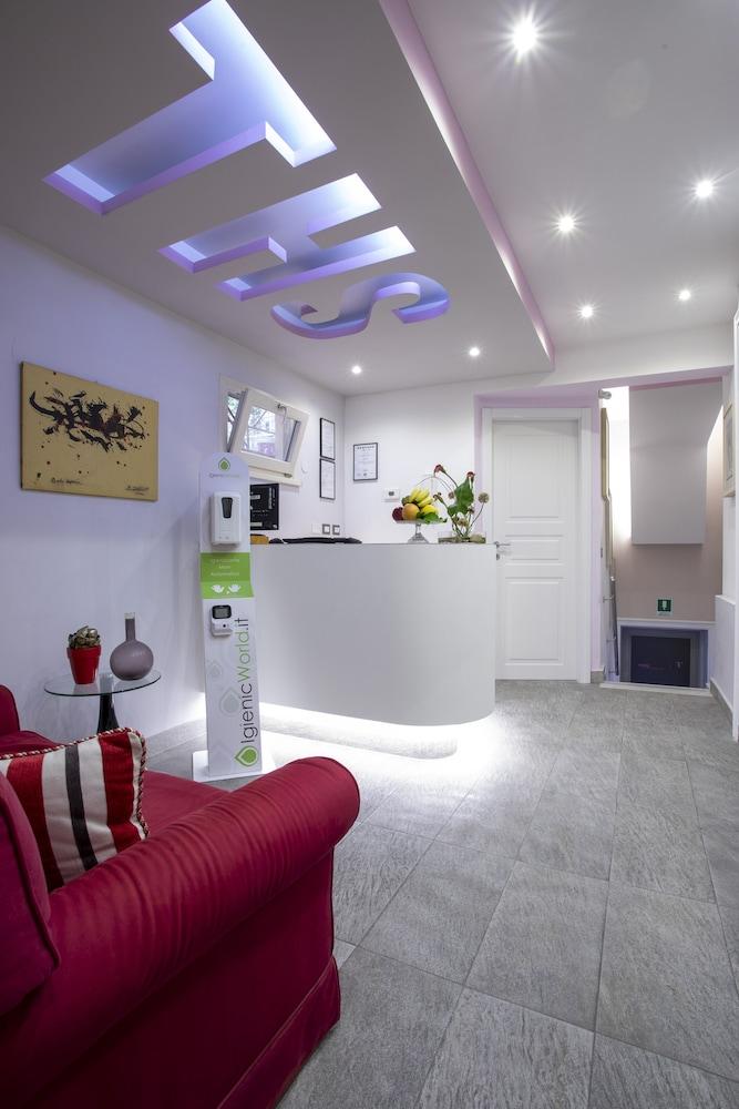 Guest house Town House Spagna 2*