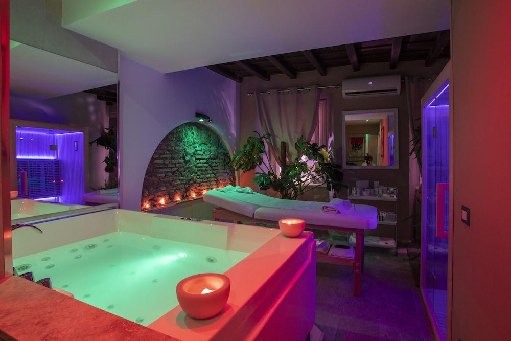 Town House Spagna Guest house 2*