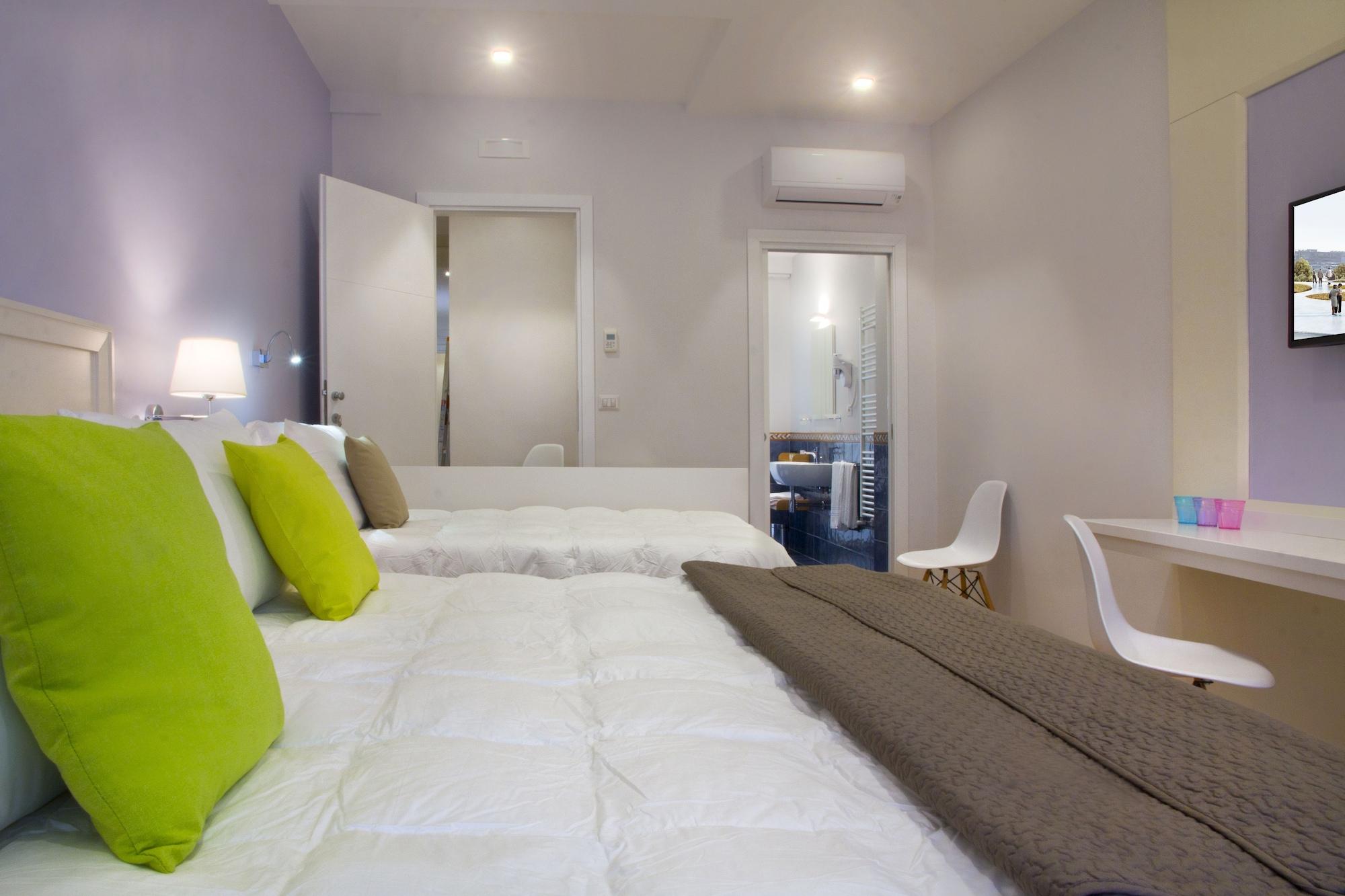 Guest house Domus Giulio Cesare 2*