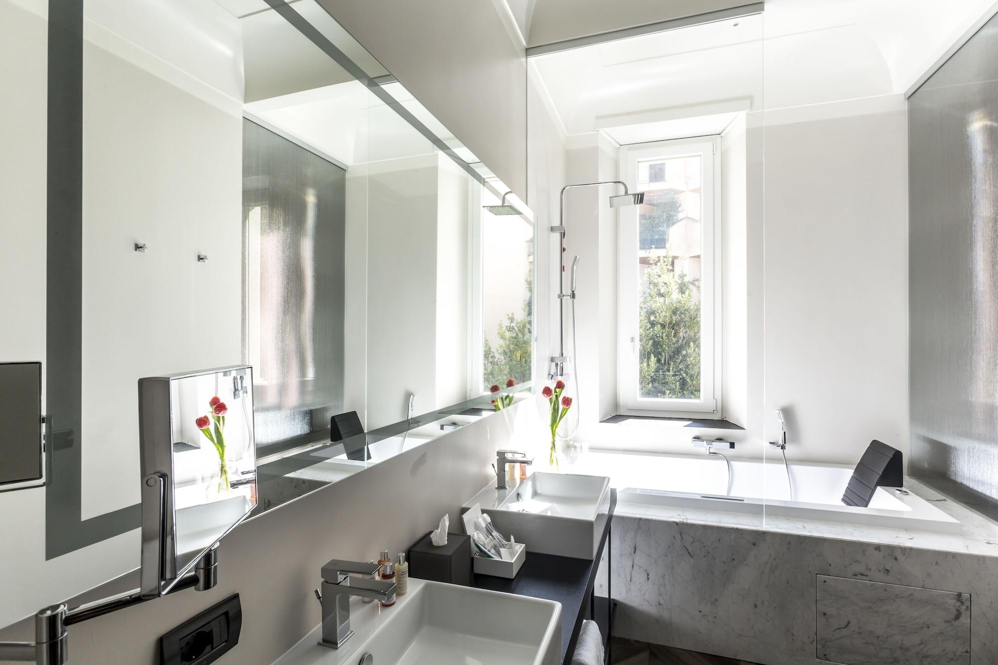 The H'all Tailor Hotel 5*