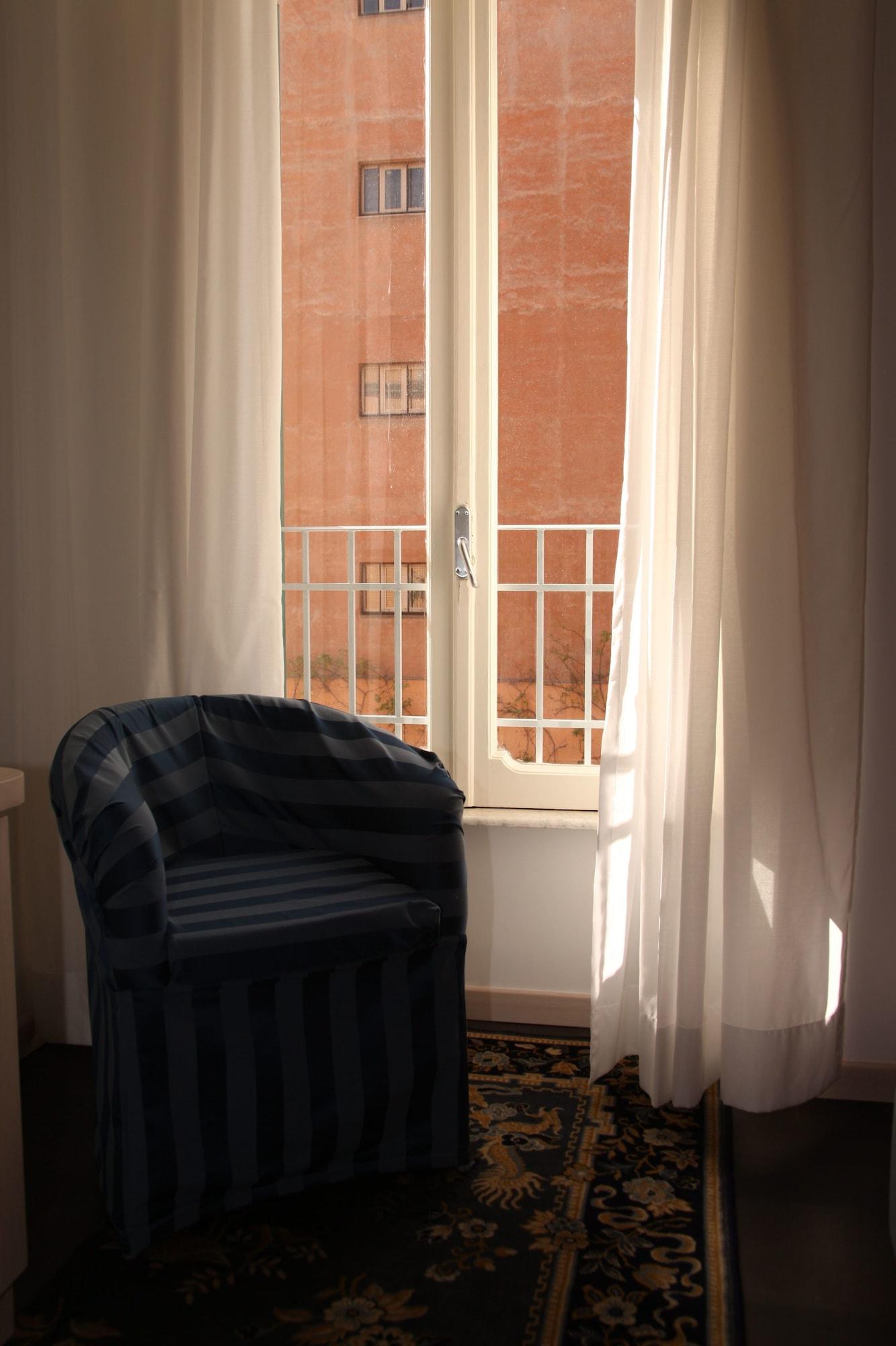 Appia 442 Hotel 3*