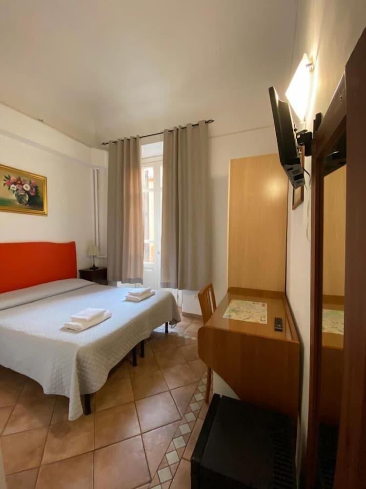Il Papavero Hotel *