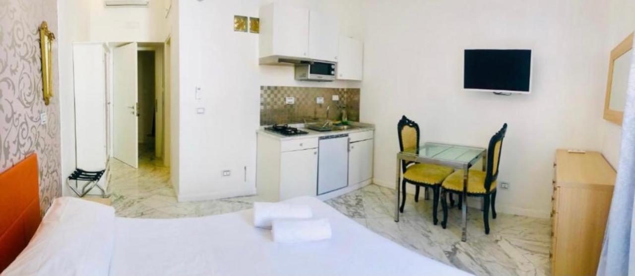 Parisa Bed & Breakfast *