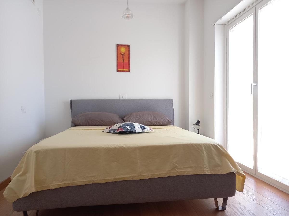 Living Interno 2 *