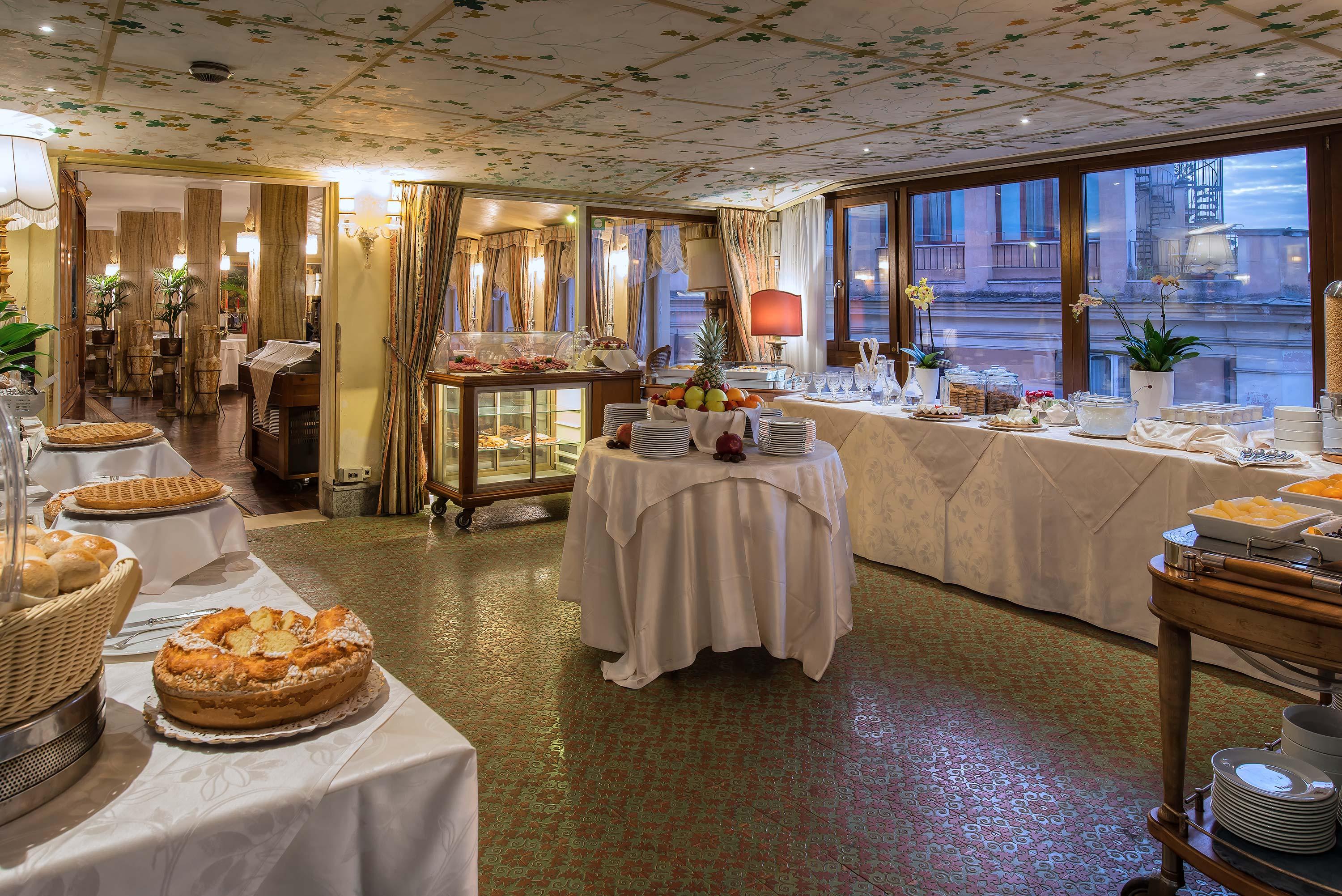 Forum Hotel 4*