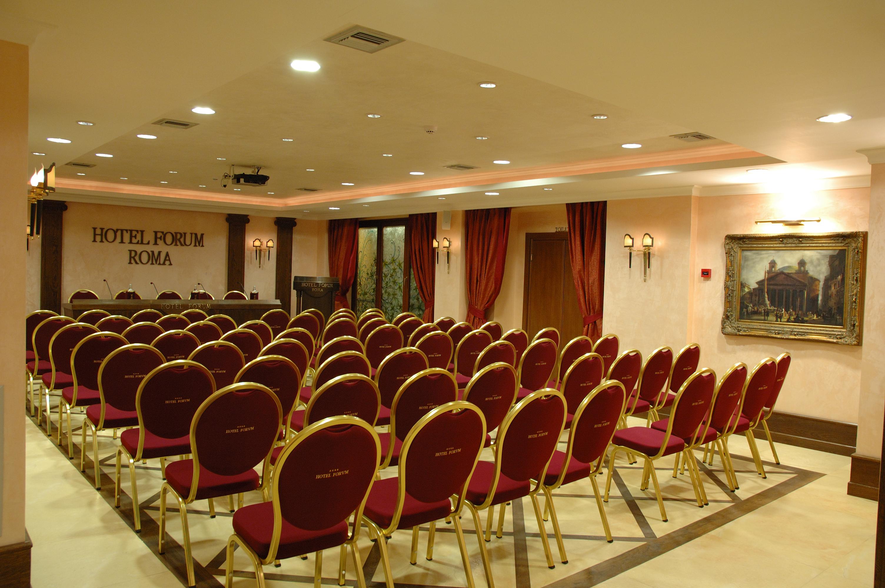 Hotel Forum 4*