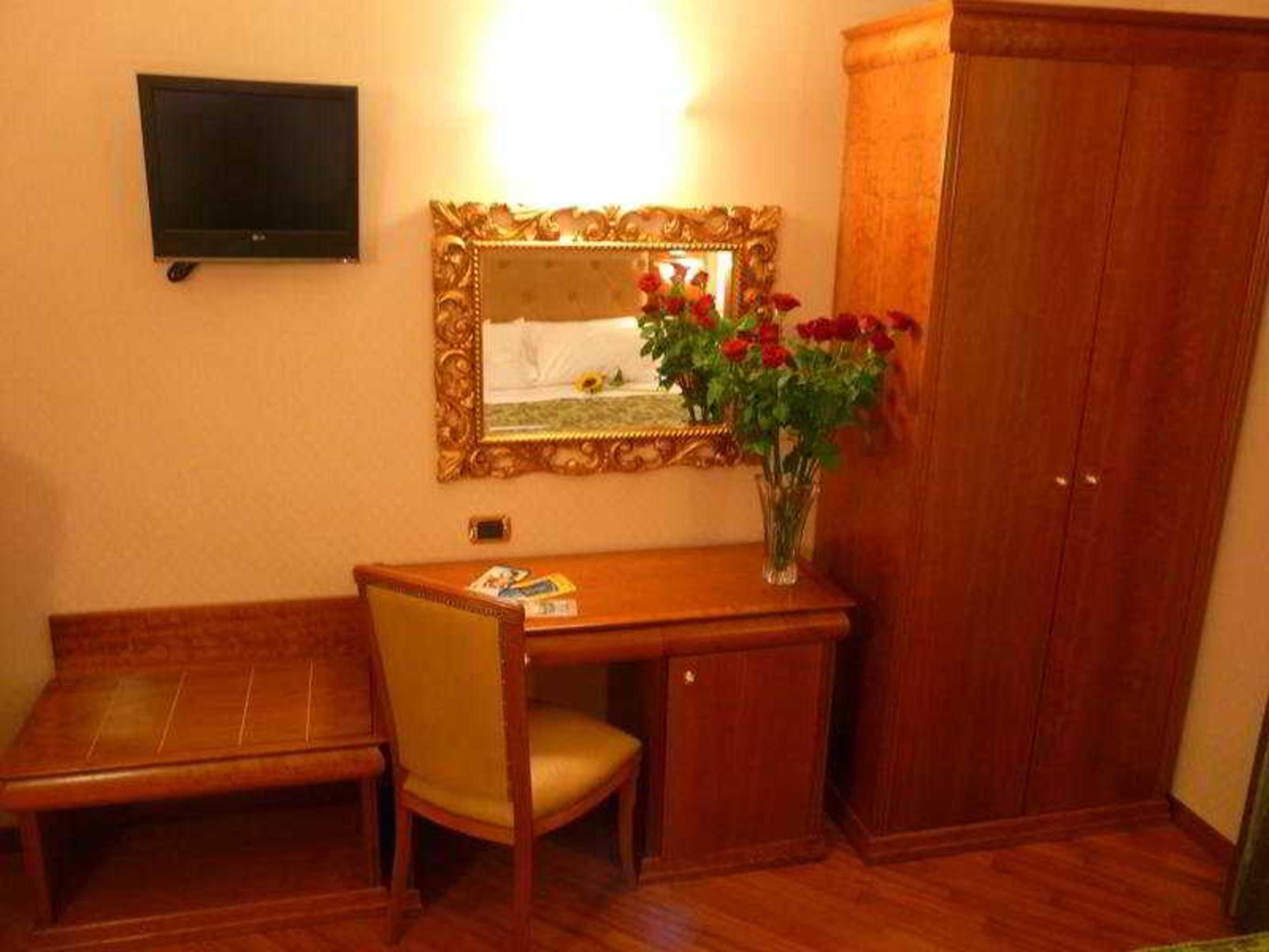 Serena Srl Hotel 3*