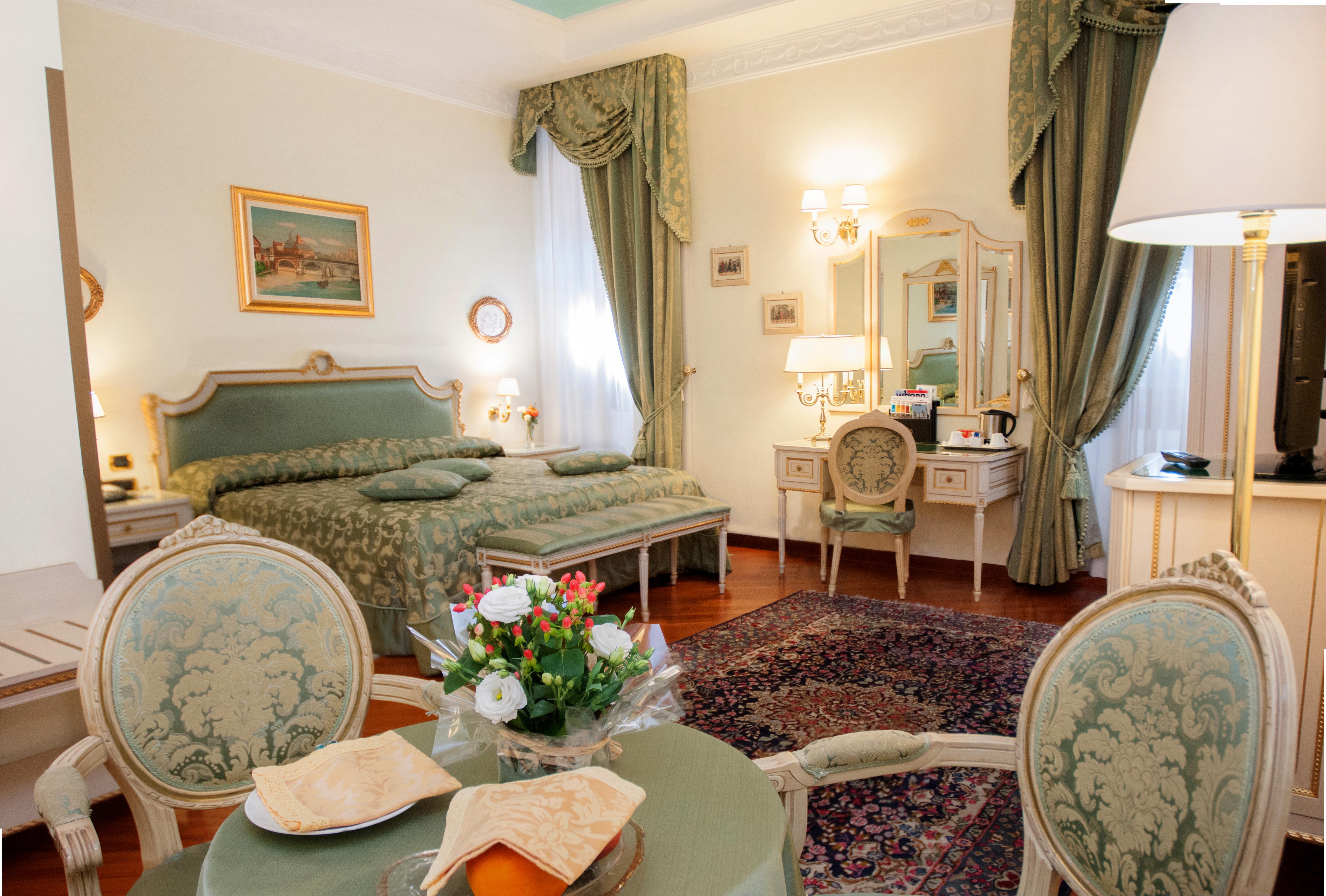 Daniel's Hotel 4*