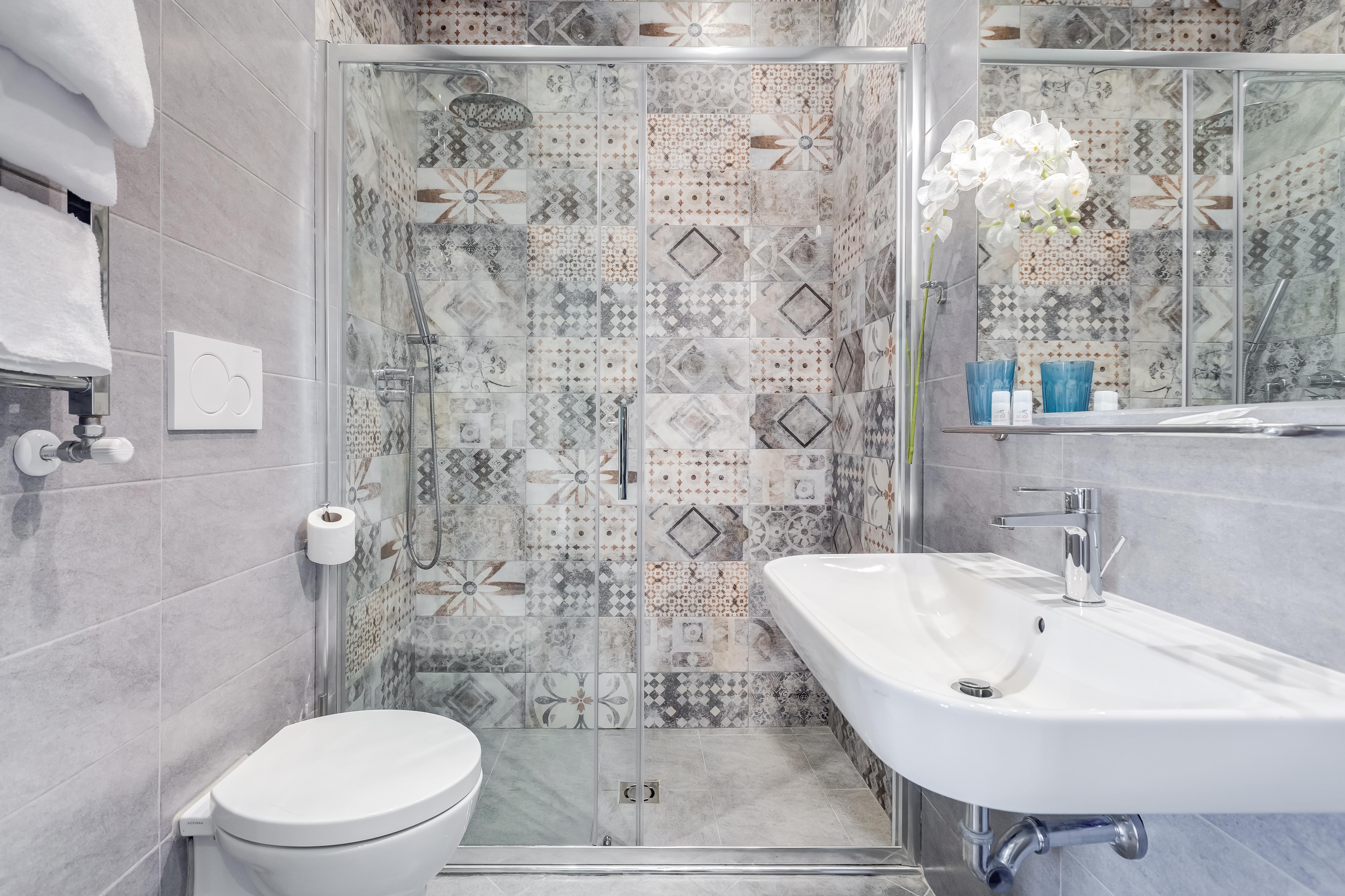 Ripetta Luxurious