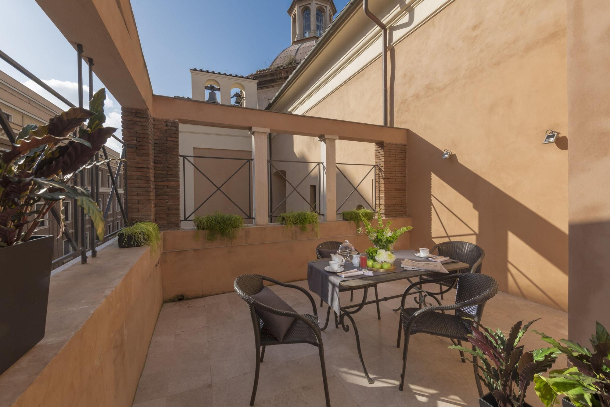 Royal Bissolati Hotel