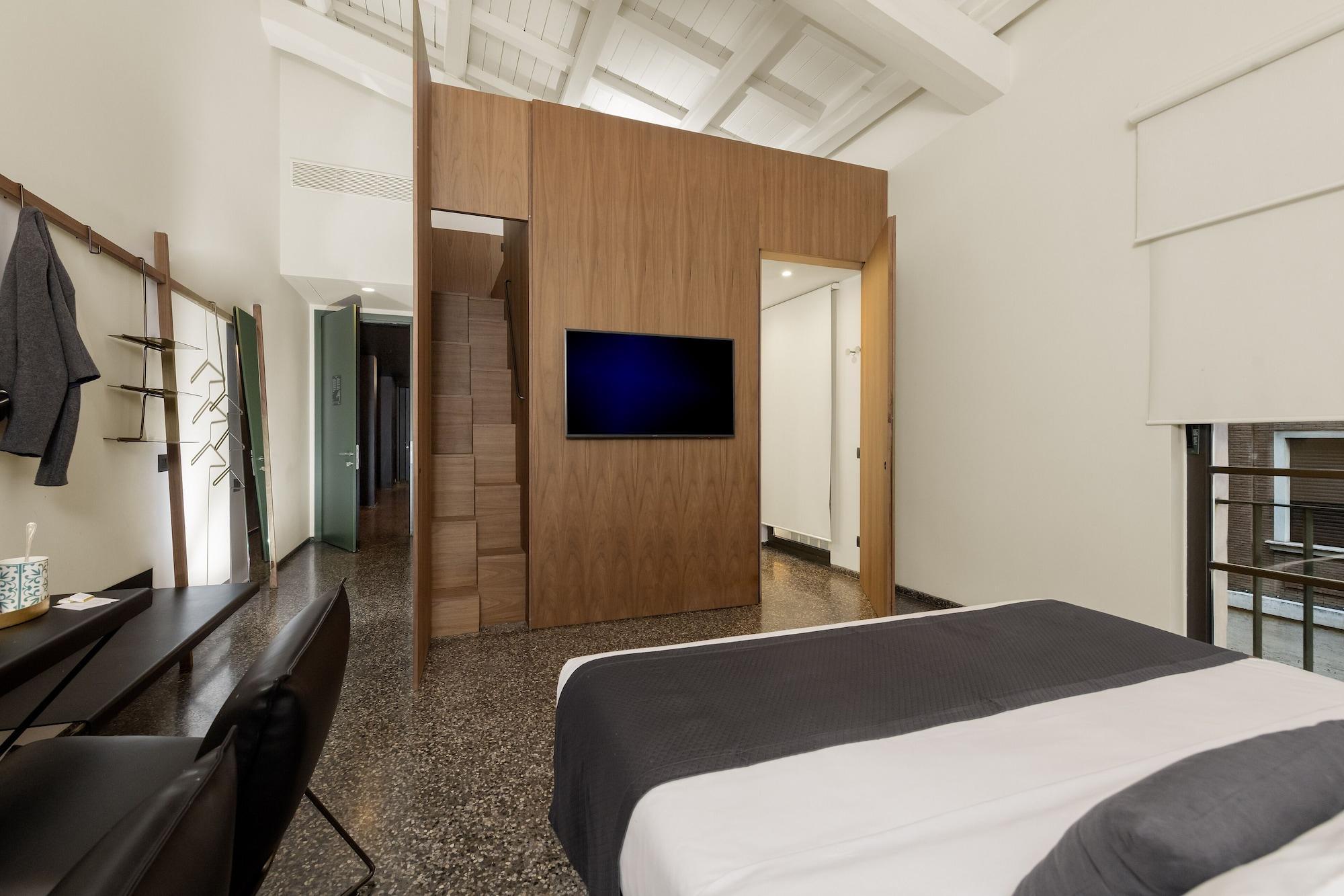 Royal Bissolati 4* Rome