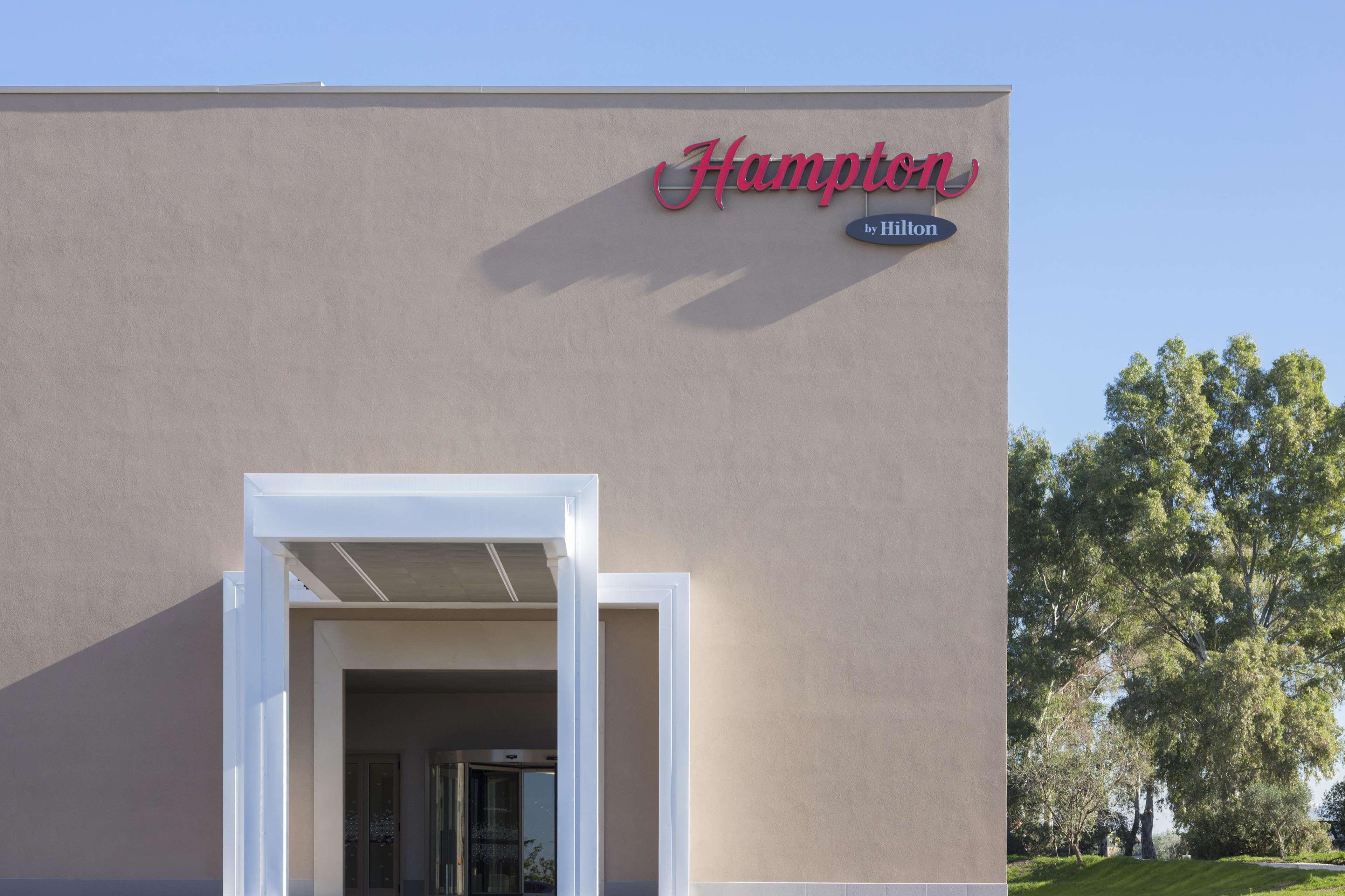 Hotel Hampton By Hilton East