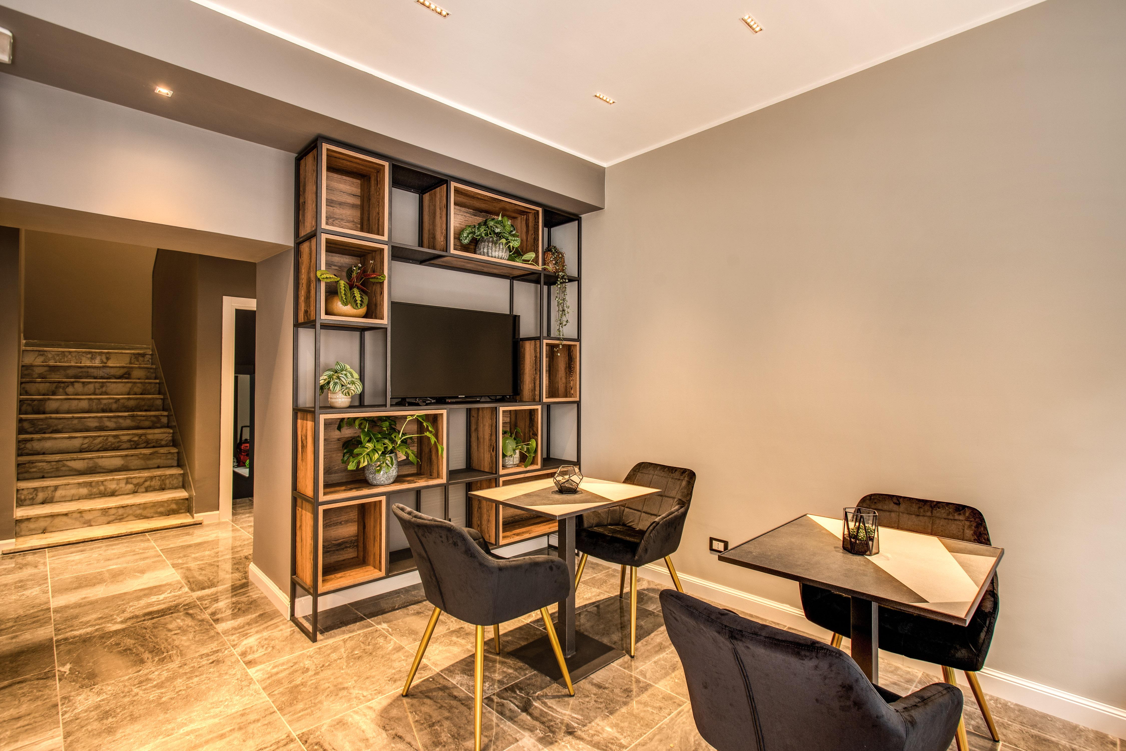 Apollo Boutique Hotel 4*