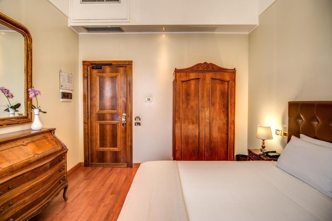 Della Torre Argentina Hotel 3*