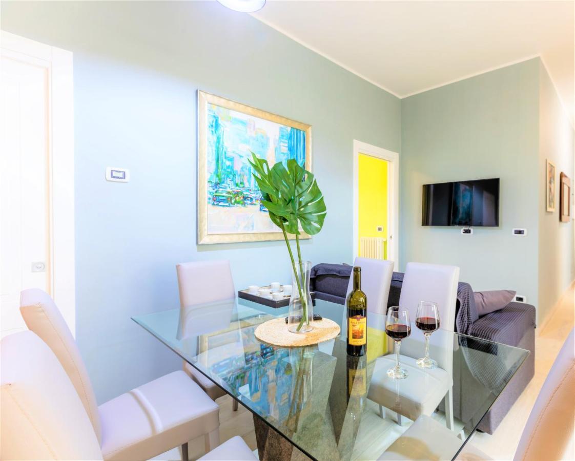 Hostly - Art & Color Midtown - 3br 2ba Apartment Rome