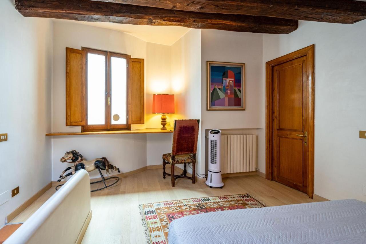 Apartment Colosseo-fori Imperiali Storico Rome