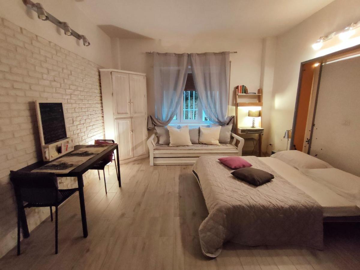 White Apartment *