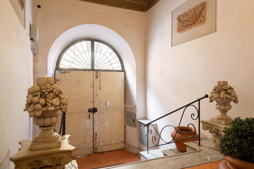 Appartamento Colosseum 10steps Away, Marco Aurelio Luxury House Roma