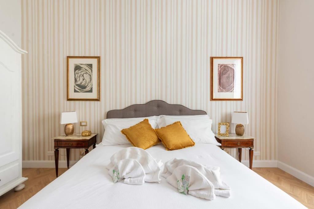 Colosseum 10steps Away, Marco Aurelio Luxury House Appartamento
