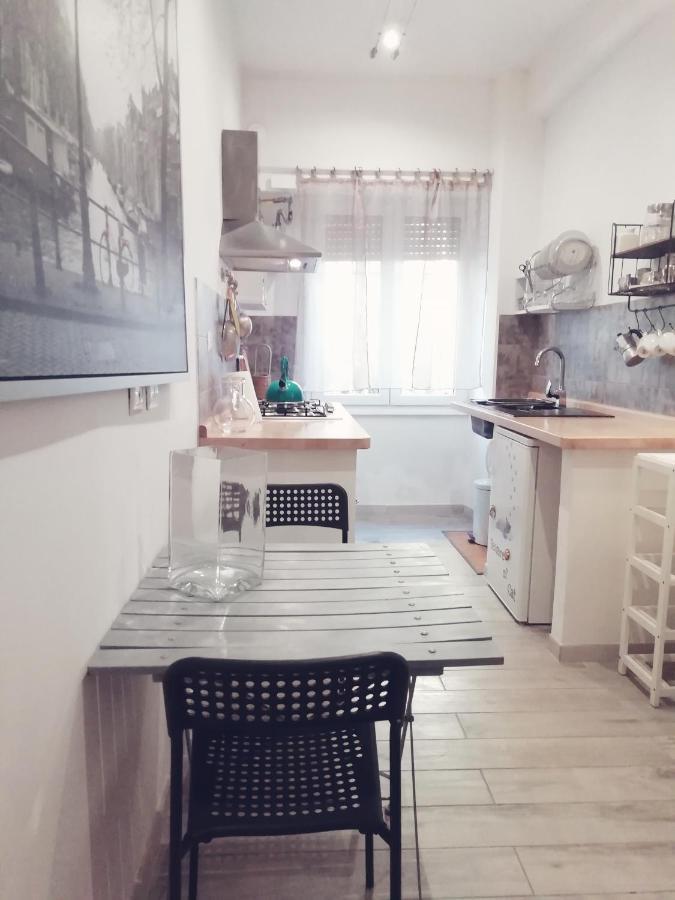 Apartment White *