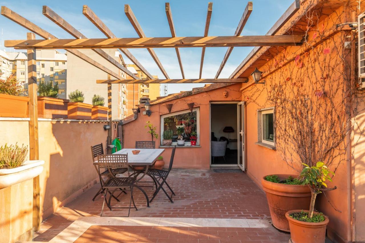 Bright And Comfy Terraced In Trastevere Appartamento *