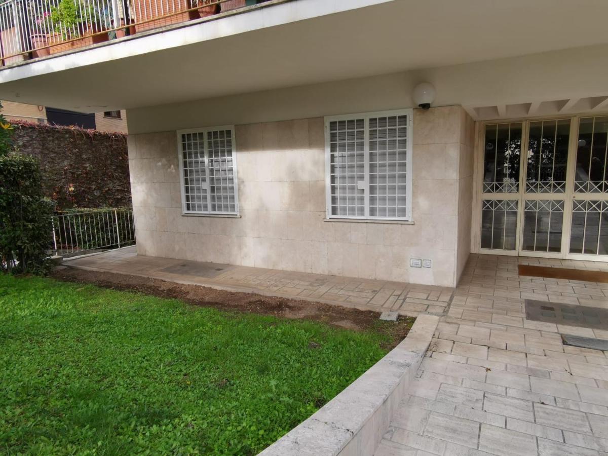 Domus B Corso Francia Apartment