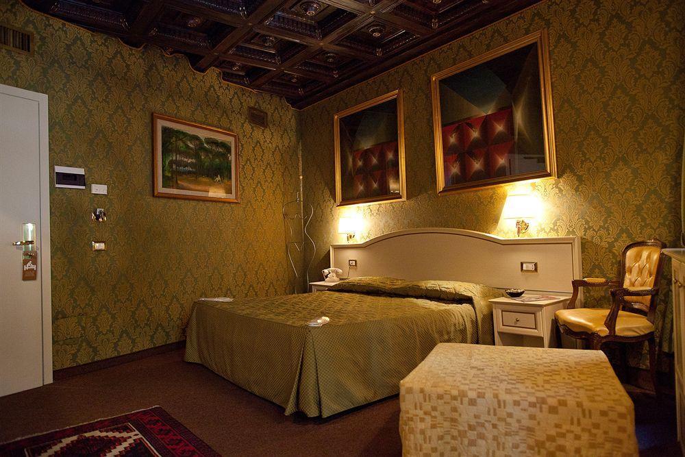 Guest house Residenza Canova Tadolini - 4*