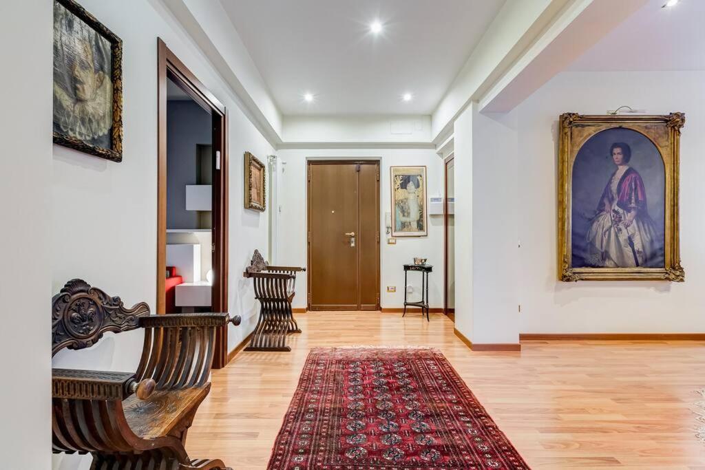 Exclusive In Eur * Rome