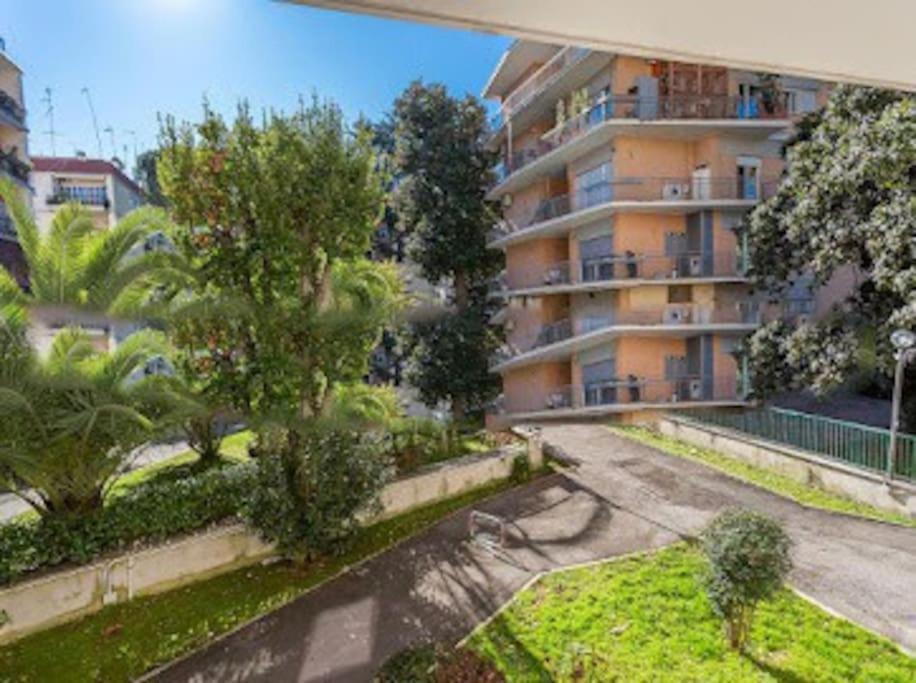 Exclusive In Eur * Rome