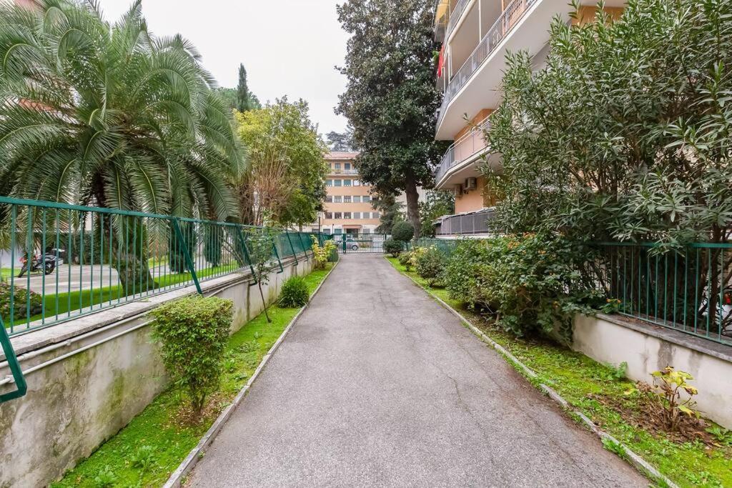 Exclusive In Eur * Rome
