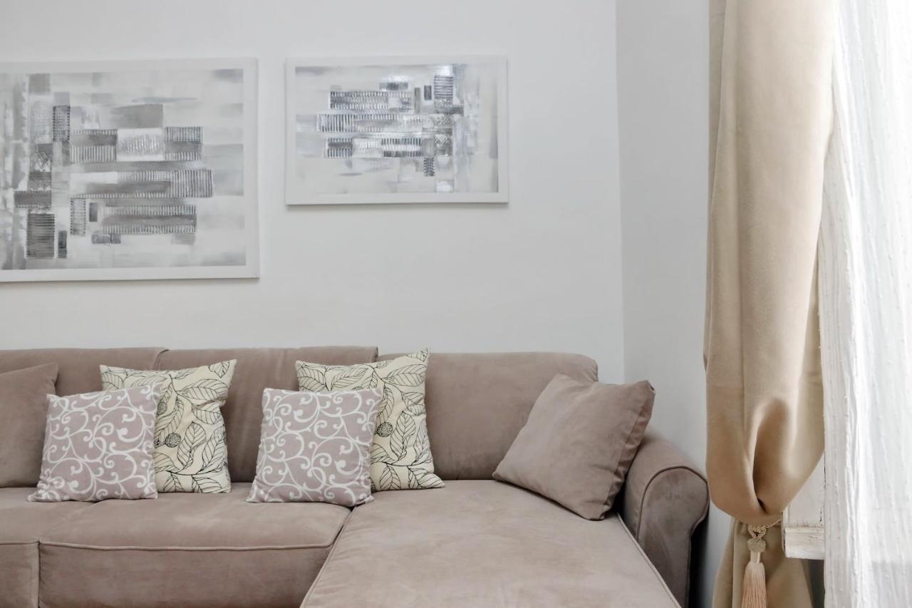 Cozy Domus - *
