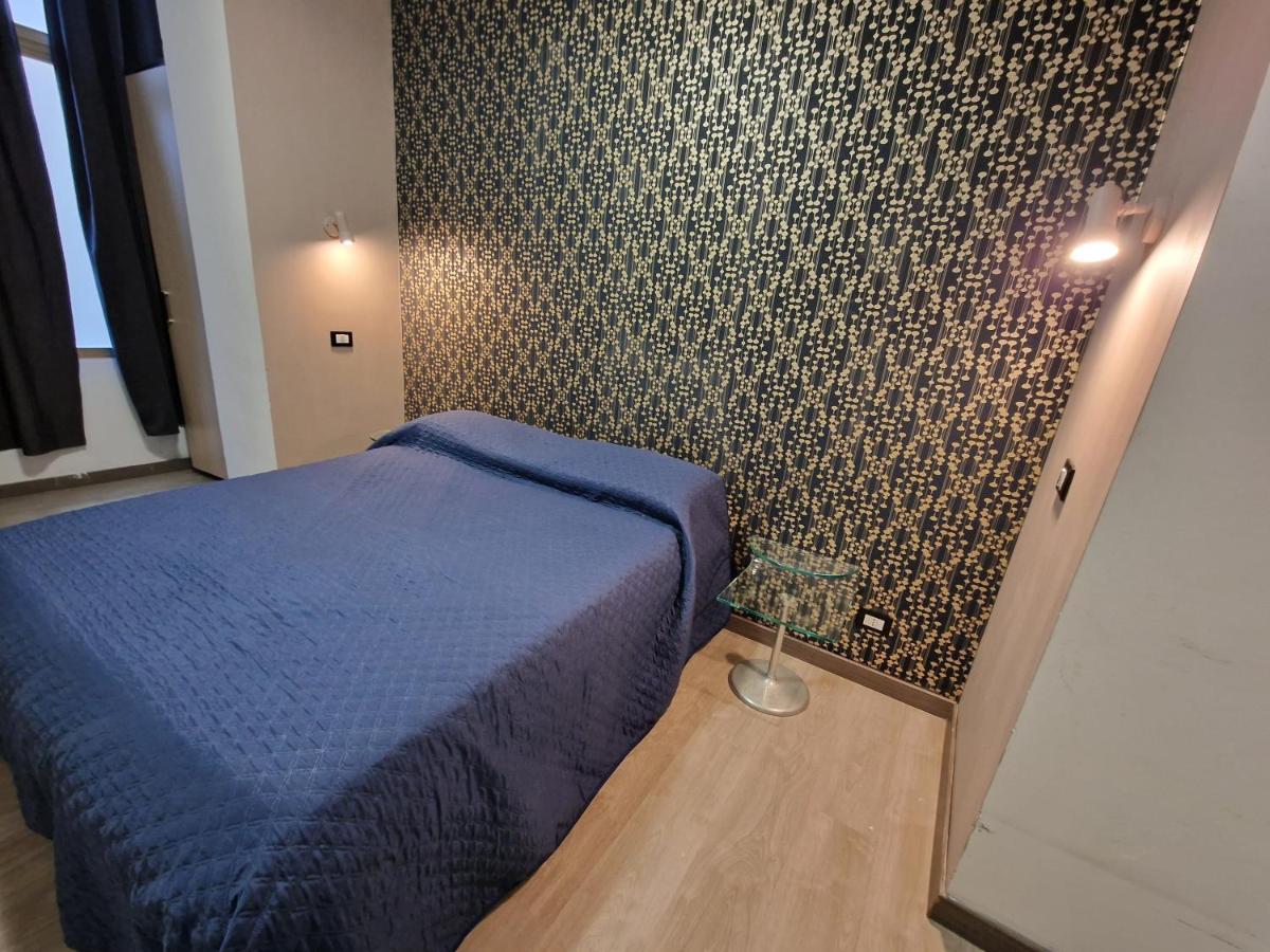 Story 2 Guest house *
