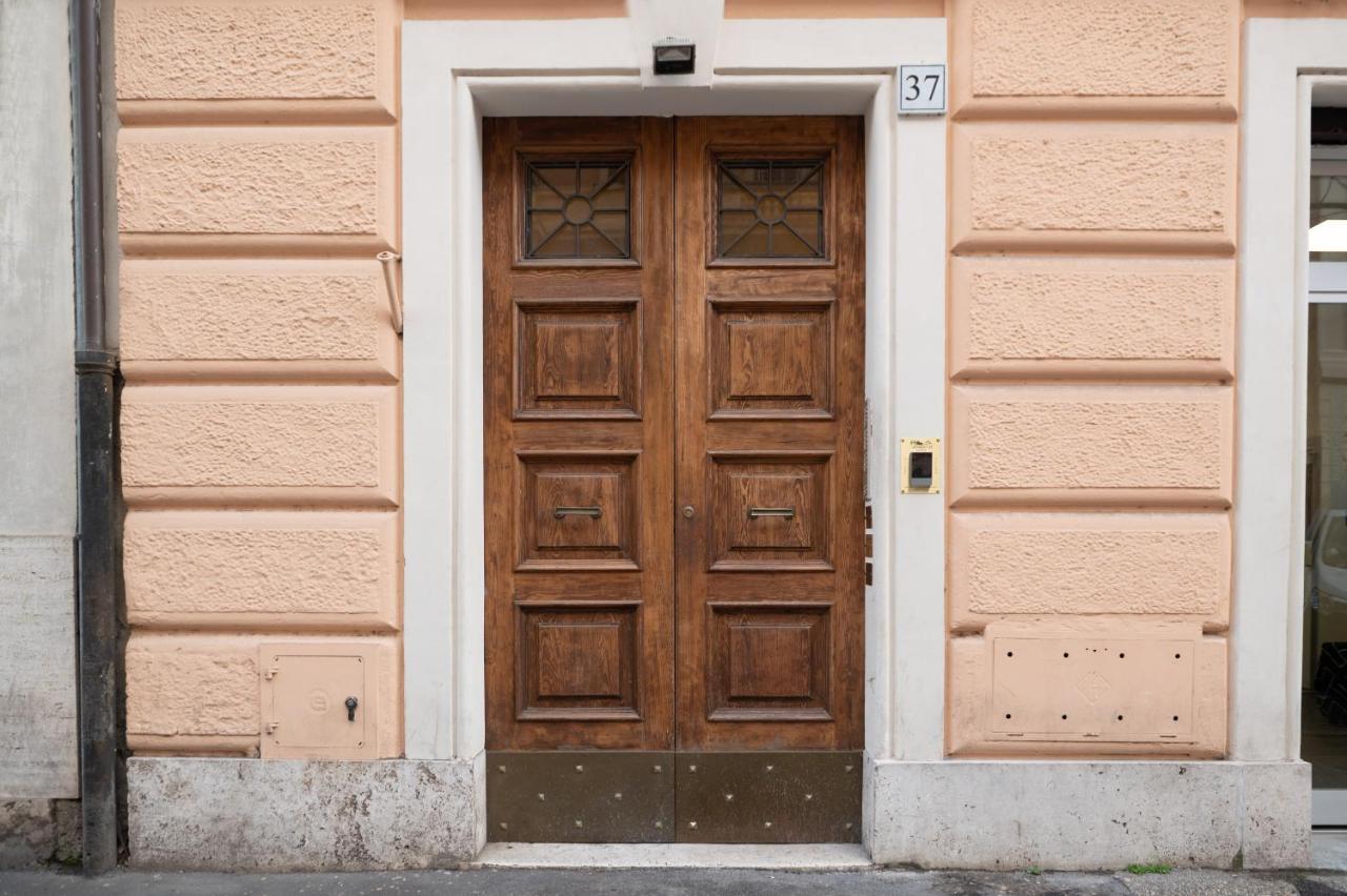 Veniero37 Guest house *