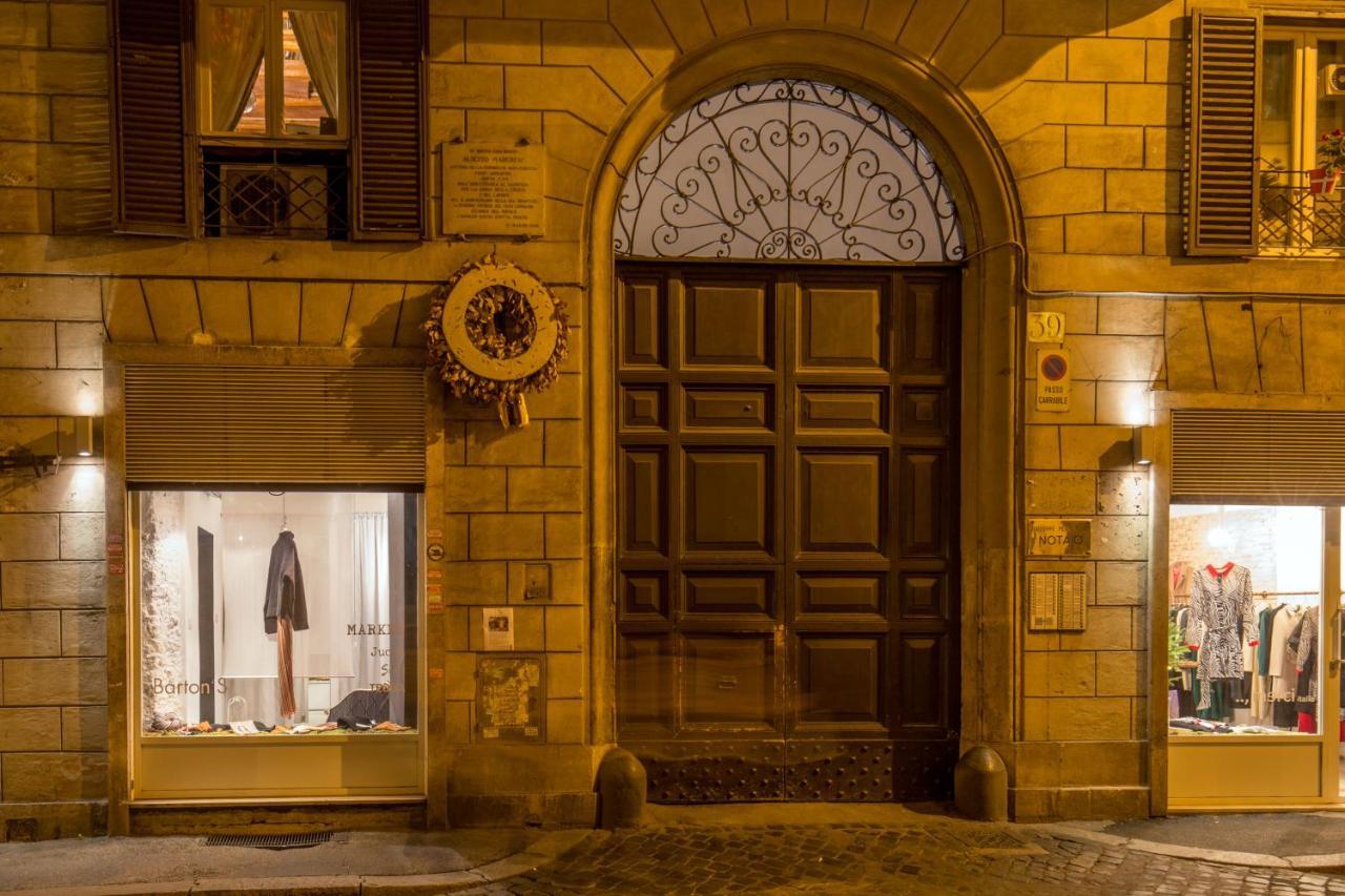 Navona Gold Roma