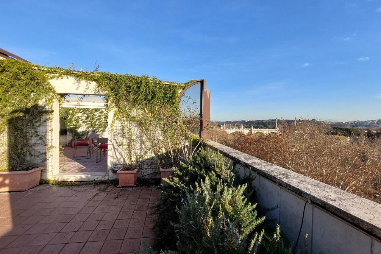 Beautiful Loft In Ponte Milvio With Terrace Apartment