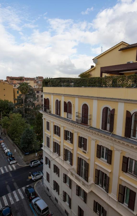 Hotel Lh Andreotti