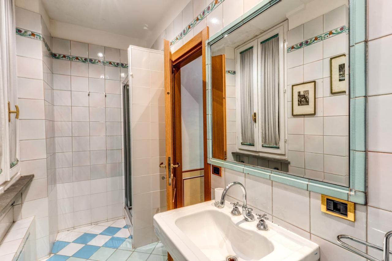 Apartment Lovely Flat By The Trevi Fountain Rome