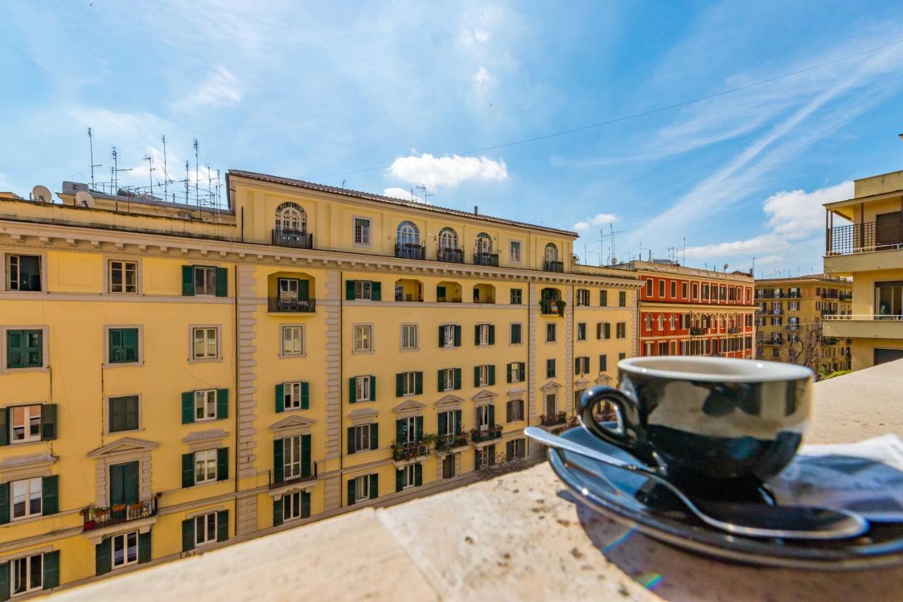 Un Attimo A Rome