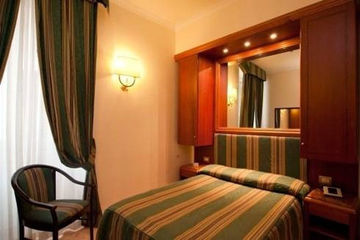 Raeli Lux Rome