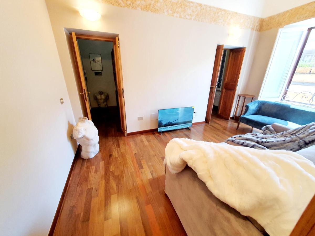Appartamento 1878s By Aat- Luxury Historic House Piazza Di Spagna
