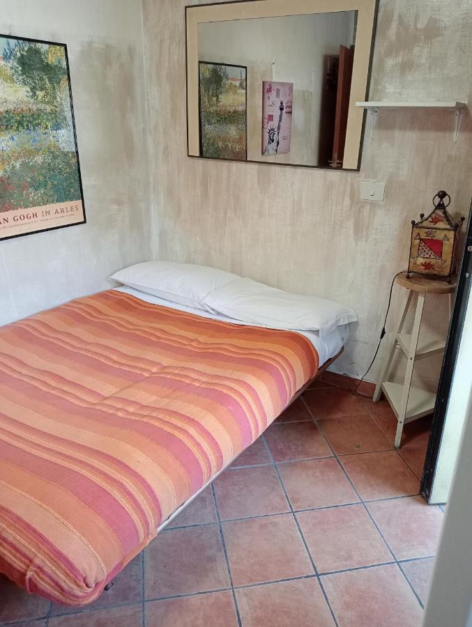 Vatican Low Cost Apartment *