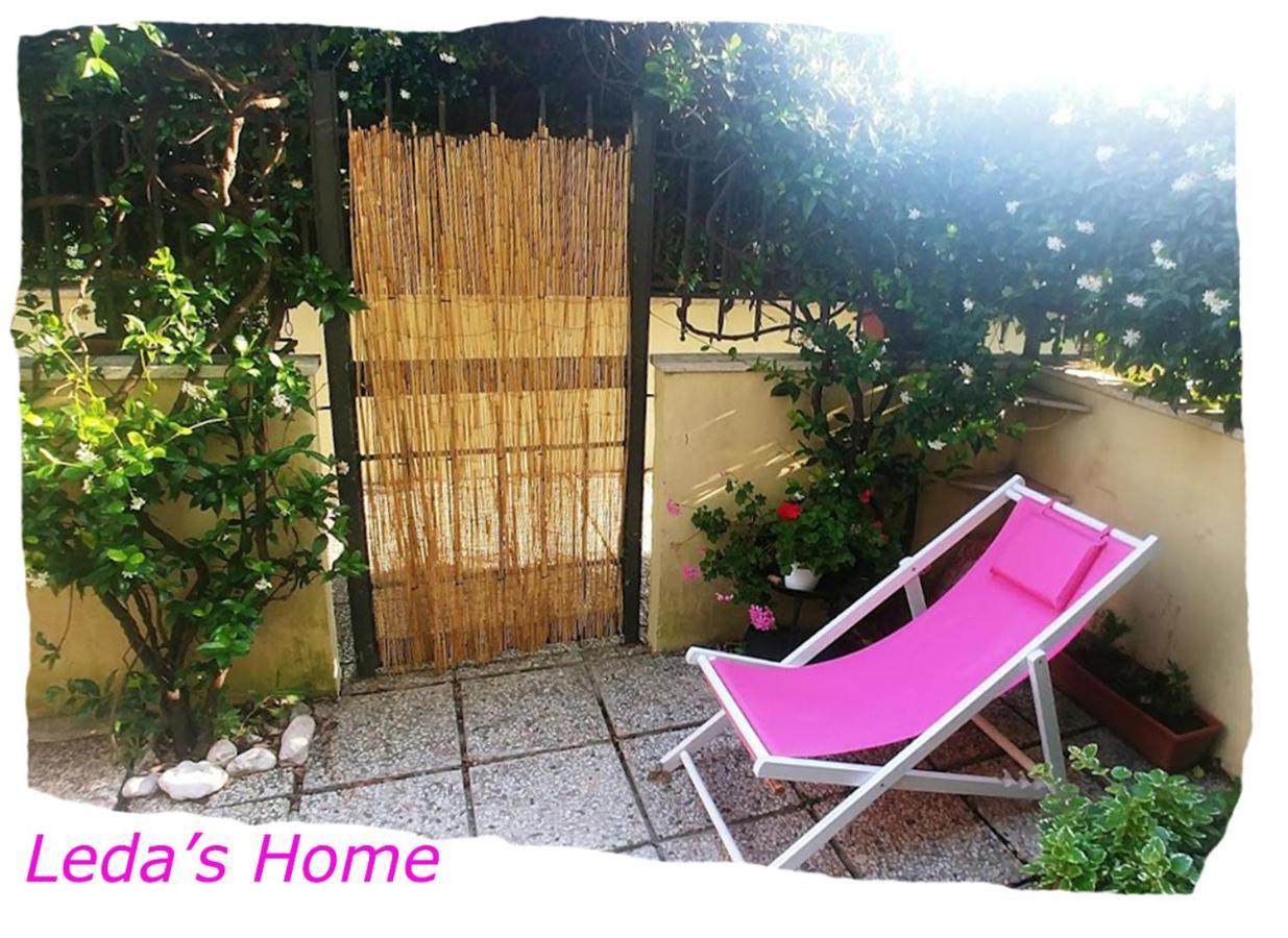 Holiday home Leda's *