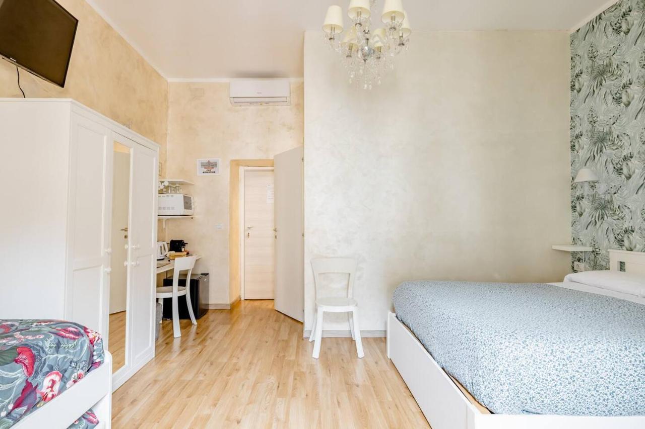 Deluxe And Chilling Jacuzzi Guest house