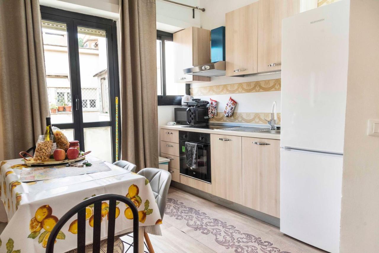 Apartment Merulana S.peter Rome