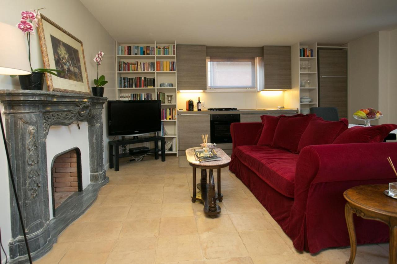 Appartamento Your Prestigious Penthouse At The Spanish Steps