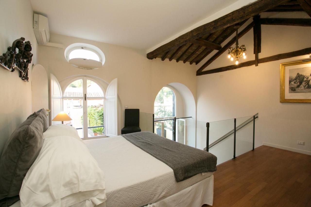 Appartamento Your Prestigious Penthouse At The Spanish Steps