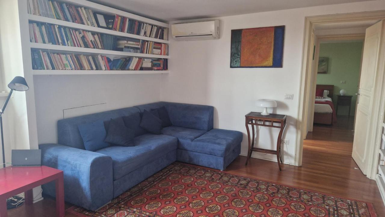 Casa Di Libri - Delizioso A 10 Min Da Trastevere Apartment *