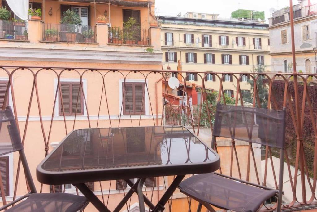 Art Atelier Terrazza Borgo Apartment *
